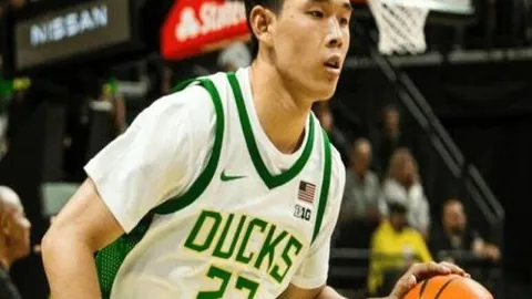 【狂欢夜赛焦点】荷甲巅峰对决：埃因霍温VS费耶诺德，近7战辉煌，谁将再创佳绩？